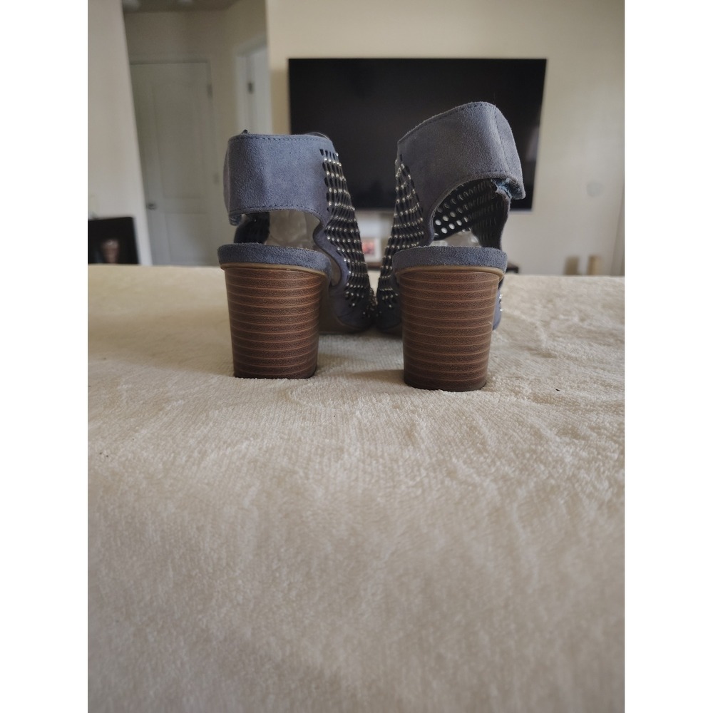 Kim Rogers Susie Blue Perforated Studded Peep Toe Block Heel Booties Size 8M - Picture 4 of 6